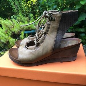 Brand New: Miz Mooz Satine Sand Sandals Womens EU 41 US 10